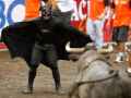 二逼型的蝙蝠侠斗牛士超级搞笑图片